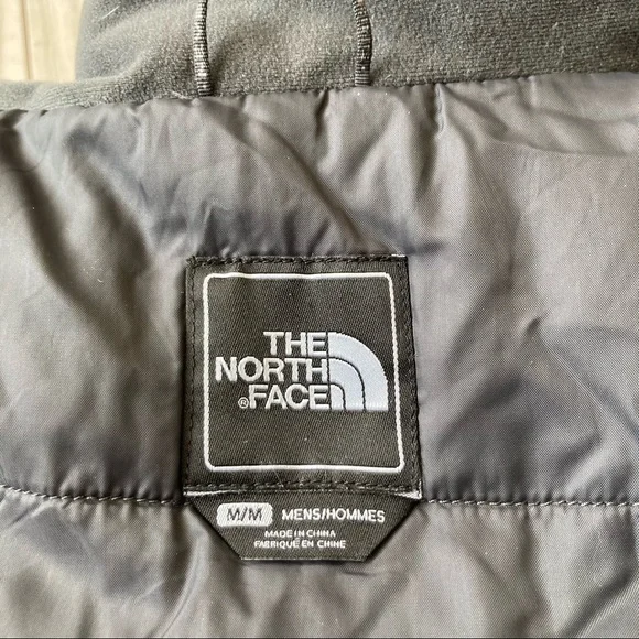 NWOT The North Face insulated jacket. - Picture 3 of 5